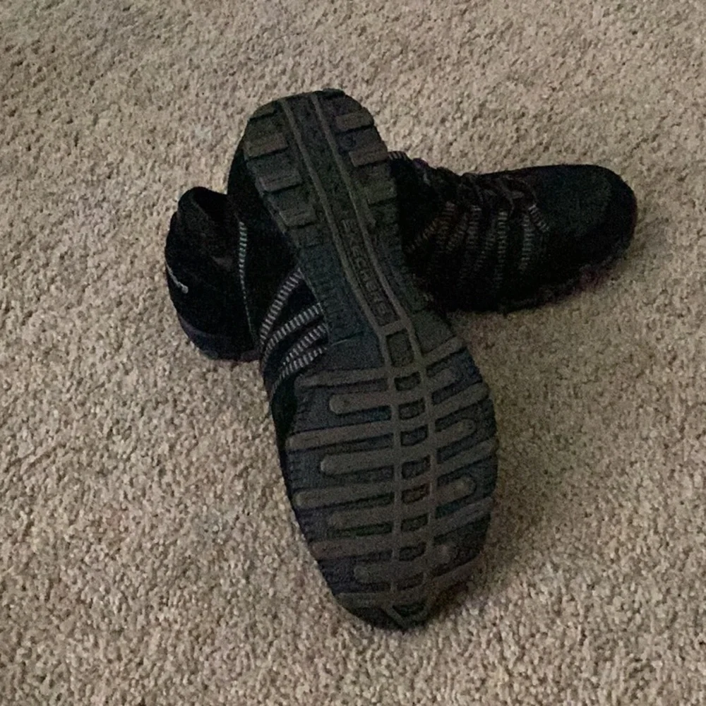 Skechers Black Casual Slip-Ons - Picture 4 of 4